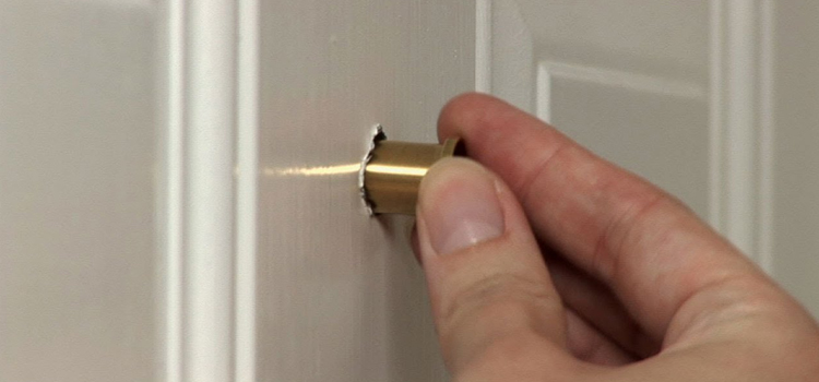 peephole door repair in East Rancho Dominguez